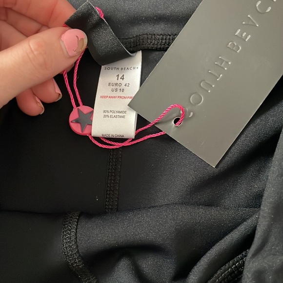 Spandex shorts - Picture 2 of 3